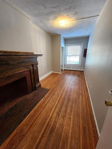 230 Augusta Ave Photo 1