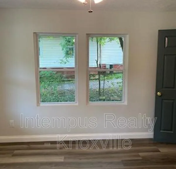 1320 Chestnut St — Photo 13