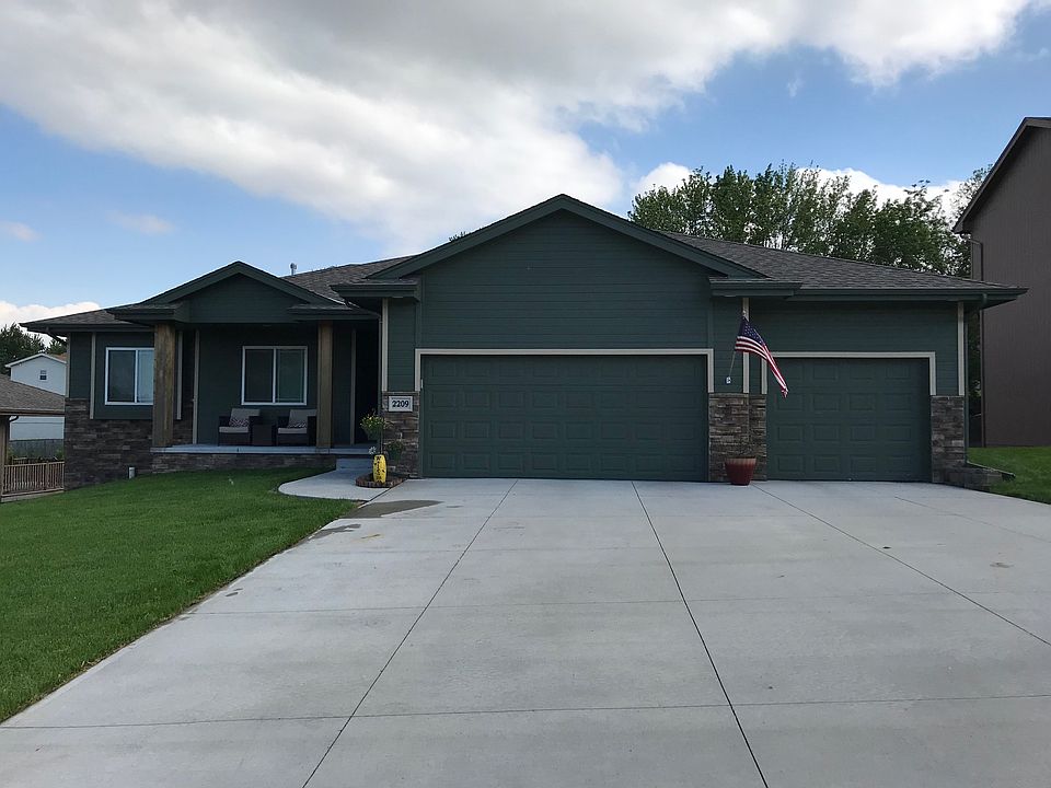 1st image of 2209 Barbara Ave