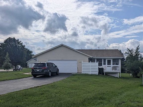 4th image of 6664 Sand Ct SW