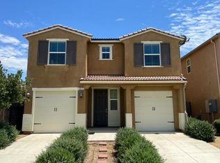 3277 Descanso Ave, Clovis, CA 93619