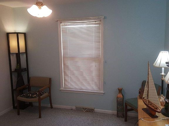 5th image of 23129 Jeri Ann Dr