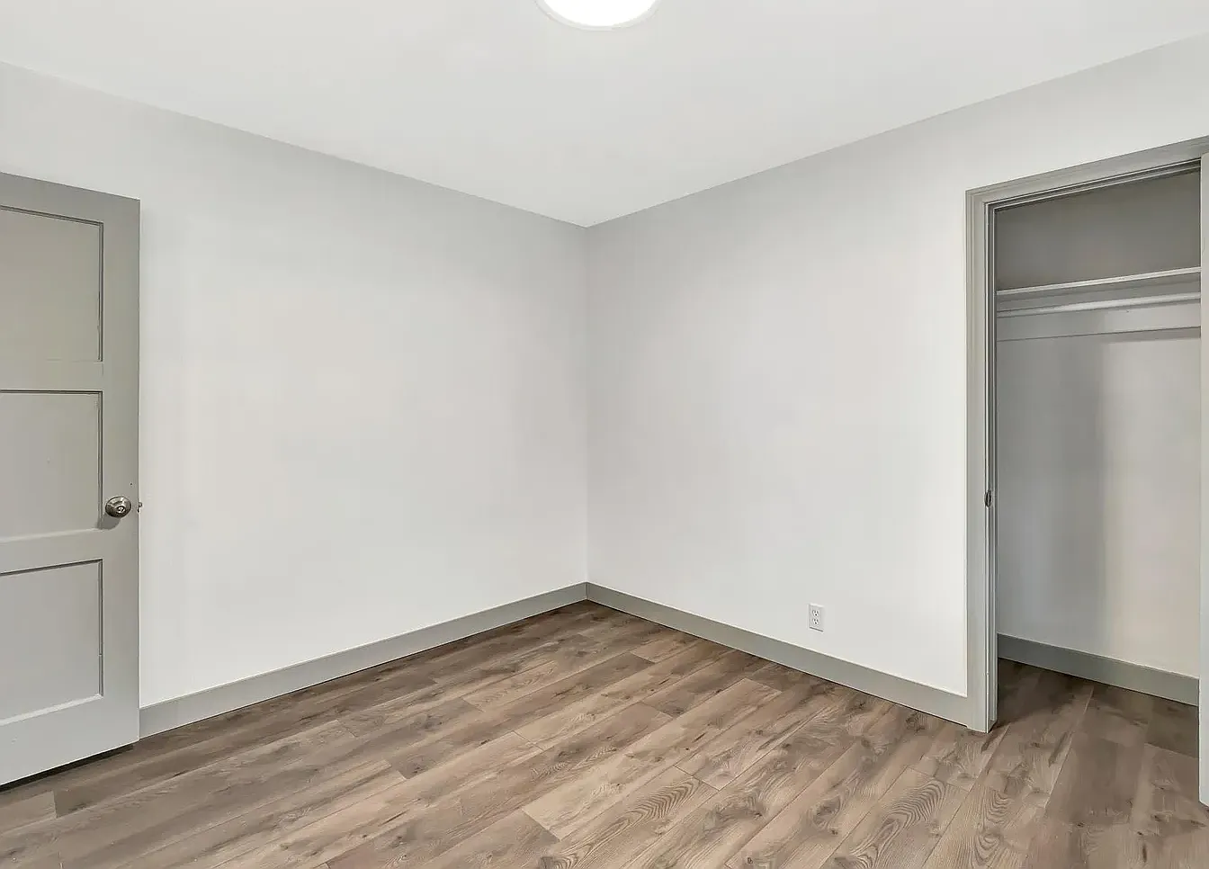 2 bed, 700 sqft, $1,299 — Photo 3