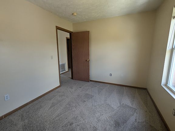 5th image of 2463 Boudinot Ave #2