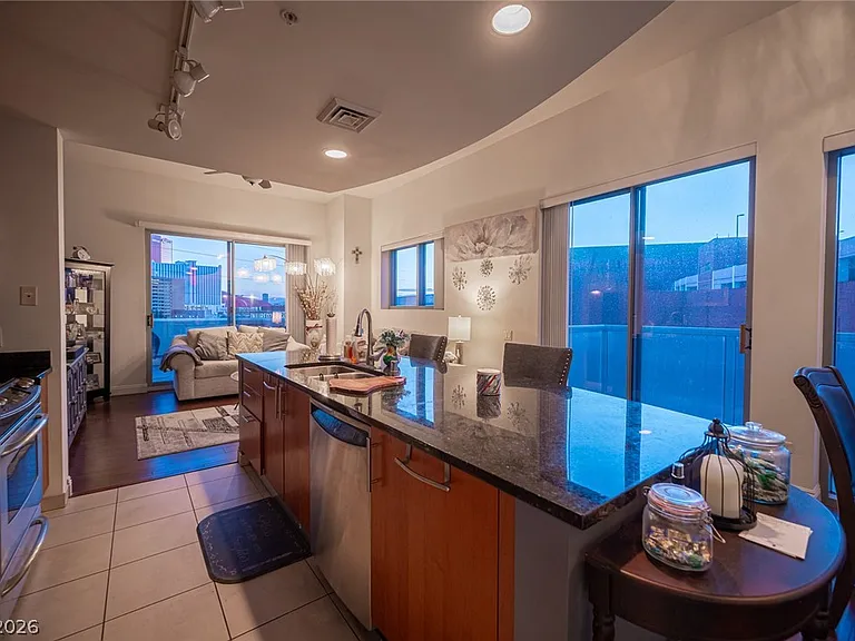 200 W Sahara Ave #501 — Photo 6