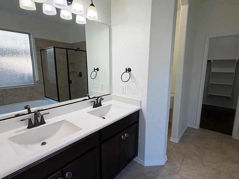 11808 Kurth Dr — Photo 10