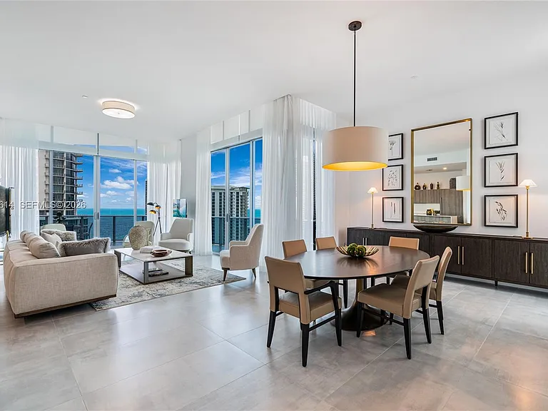 17550 Collins Ave #Penthouse 1 — Photo 31