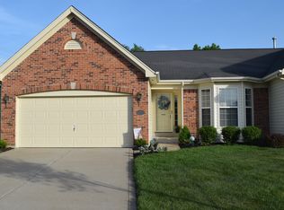 8 Bently Circle Ct, Chesterfield, MO 63017