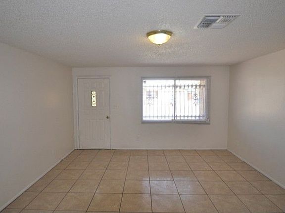 3rd image of 7969 W Meadowbrook Ave