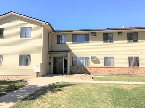 1025 7th Ave NE, Watertown, SD 57201