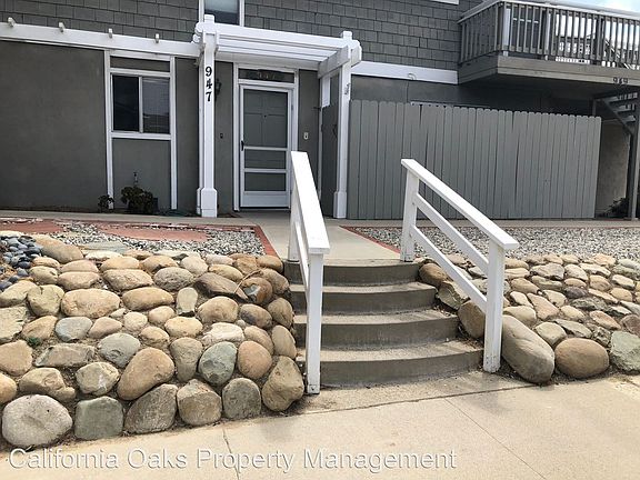 3rd image of 947 Sand Ct