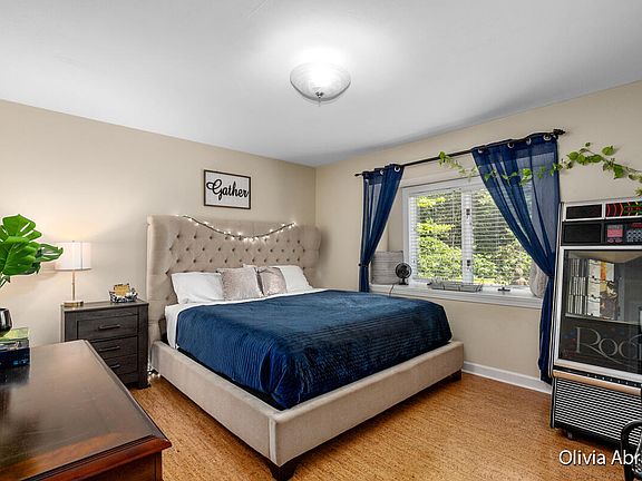 4th image of 2579 Gulliford Dr SE