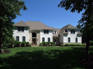 10 Cliff Swallow Dr, Medford, NJ 08055