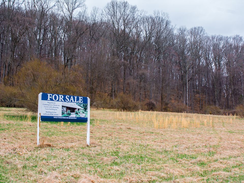 2nd image of 2821 Paper Mill Rd