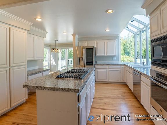 4th image of 14017 205th Ave NE