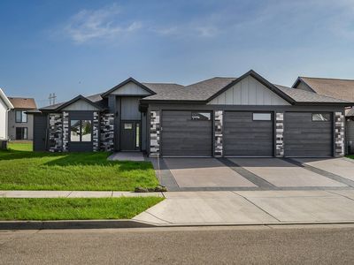 407 Flint Dr, Bismarck, ND, 58503