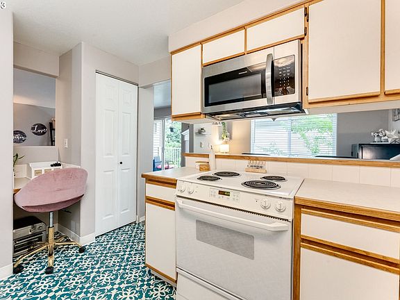 5th image of 4768 W Powell Blvd Unit 221