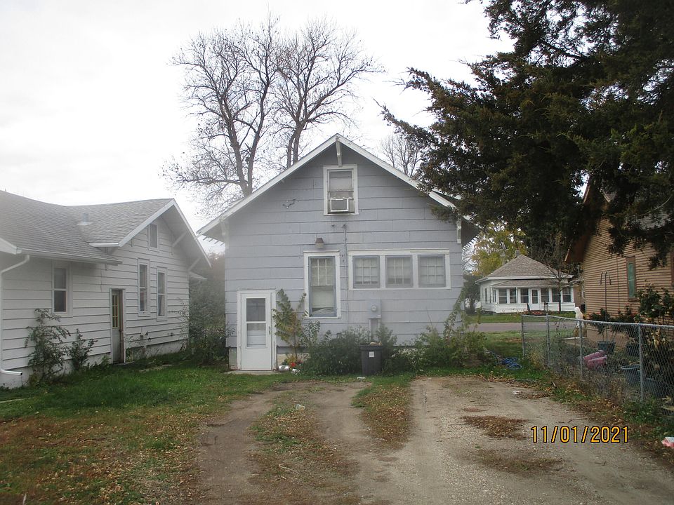 2nd image of 712 N State St