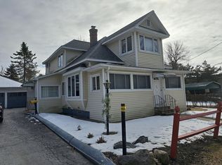 52 Sunderland Rd APT 2, Worcester, MA 01604