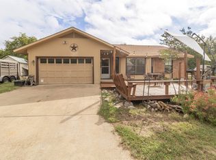 2 N Robin Dr, Morgans Pt Resort, TX 76513
