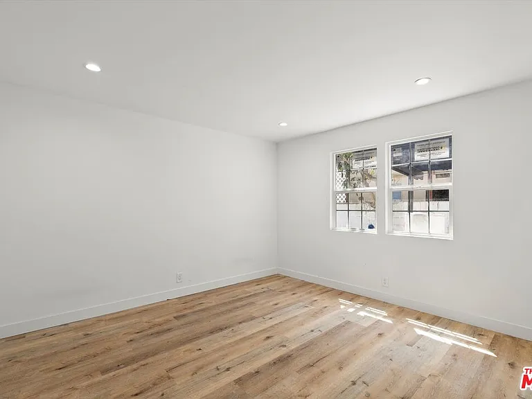 3748 Veteran Ave — Photo 12