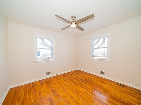 3rd image of 7408 NW Park Forest Ln