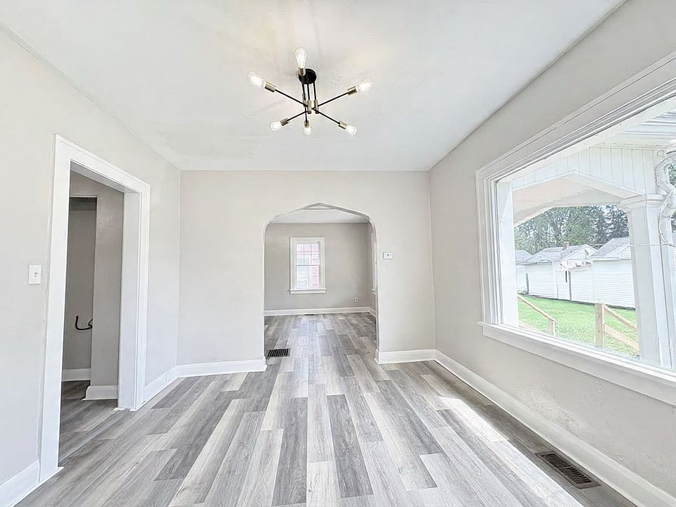 1st image of 804 Alvison Rd