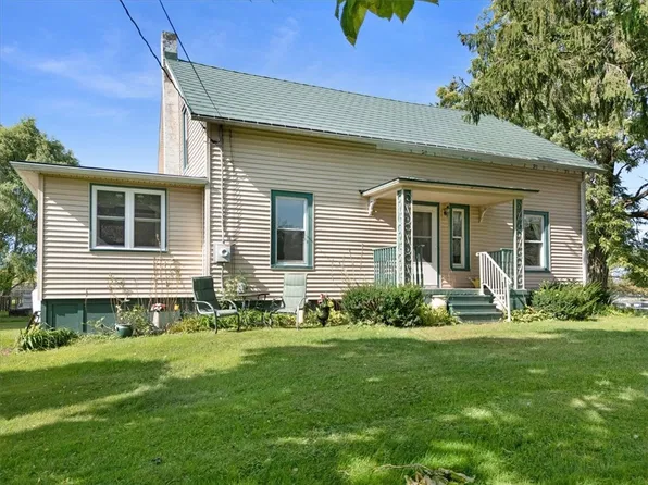 1247 Erie Street Rd, Macedon, NY 14502