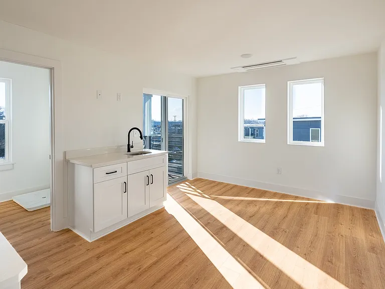 102 Duke St #8 — Photo 18
