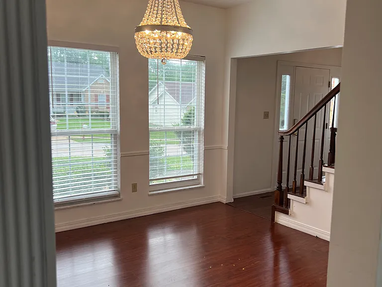 1862 Summitview Dr — Photo 11