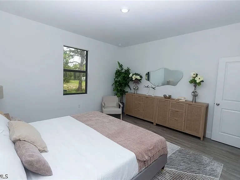 1125 Deauville St E — Photo 19