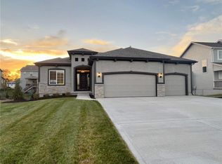 18922 Ocheltree St, Spring Hill, KS 66083