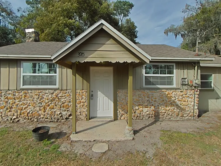 3903-3915 NW Gainesville Rd — Photo 1
