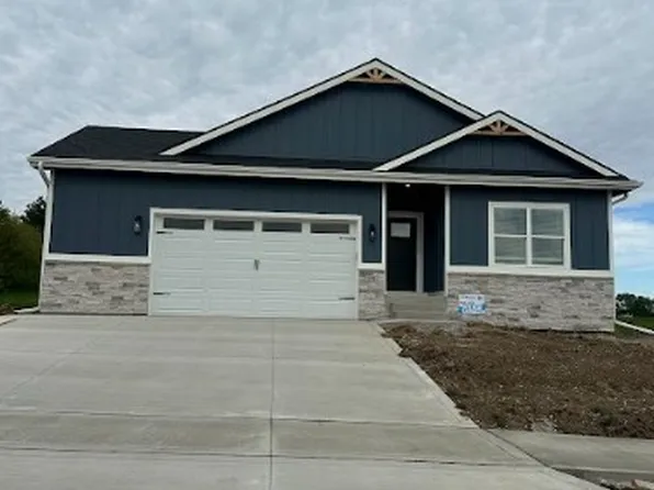 791 E 23rd St N, Newton, IA 50208