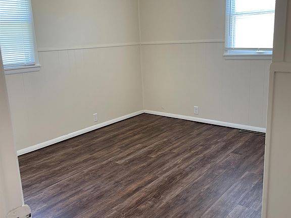 3rd image of 309 E 5th St