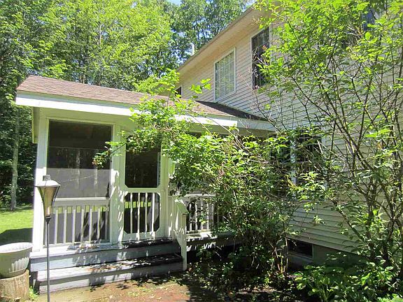 2nd image of 11 Whippoorwill Ln
