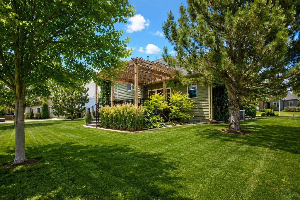 680 Prairie Blvd, Dakota Dunes, SD - View 5