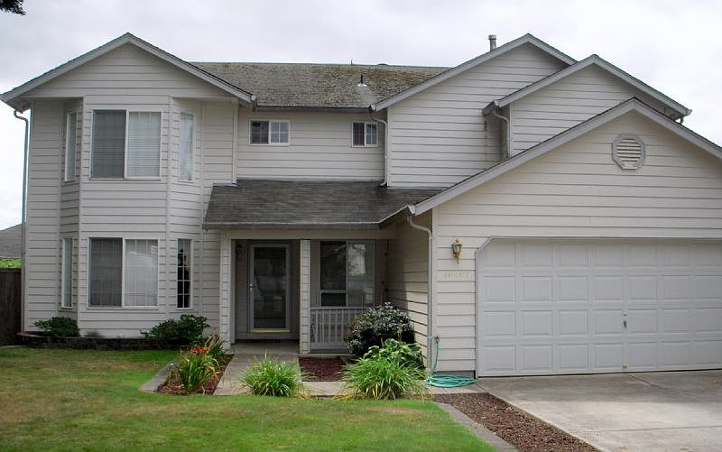 1st image of 16407 NE 83rd St