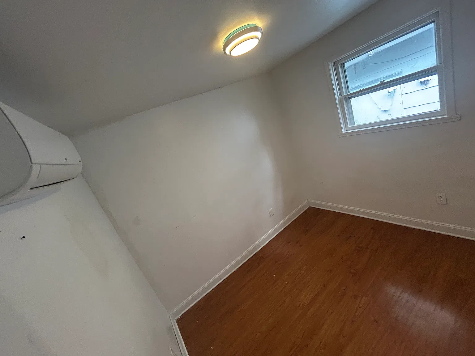 1 bed, 700 sqft, $1,750 — Photo 2