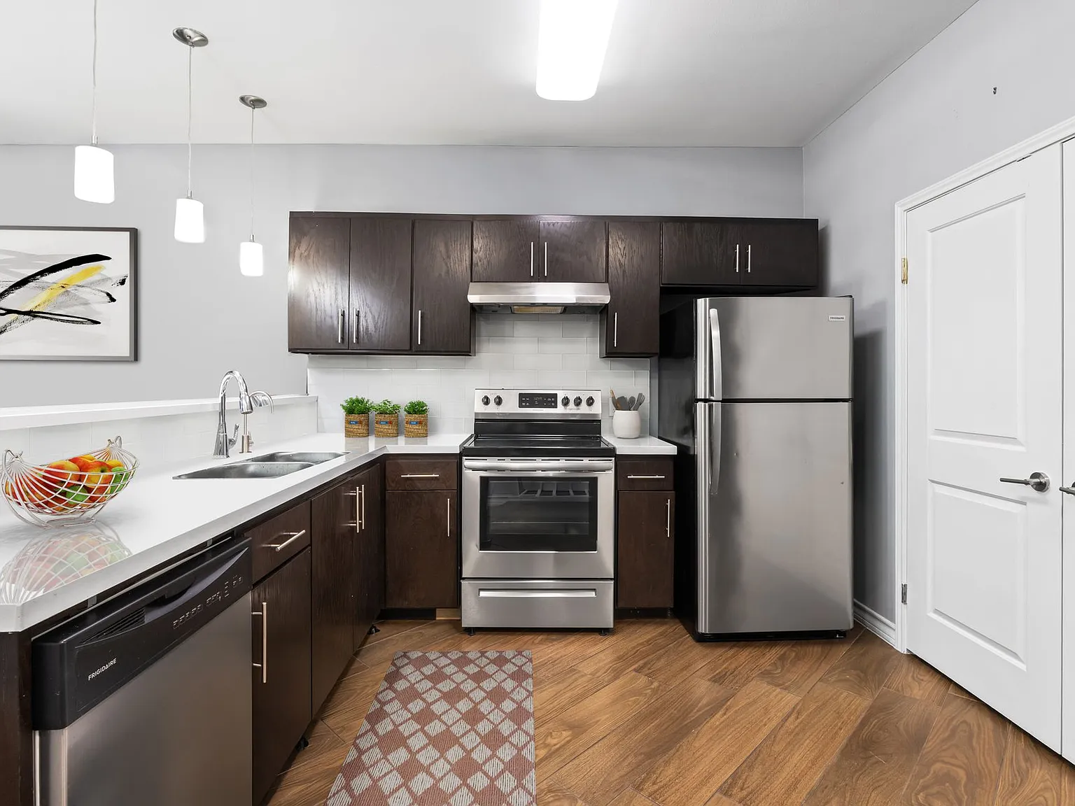 Avery Village Apartments & Townhomes — Photo 3