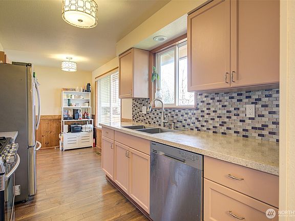 3rd image of 4406 SE 30th Avenue