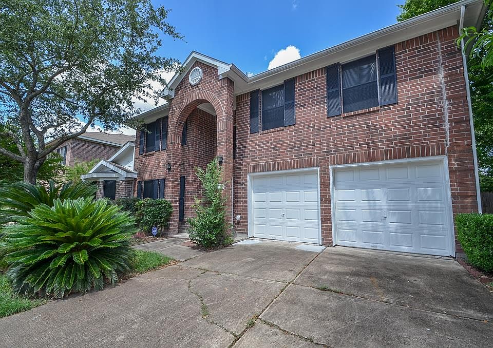 1st image of 8138 Golf Green Cir