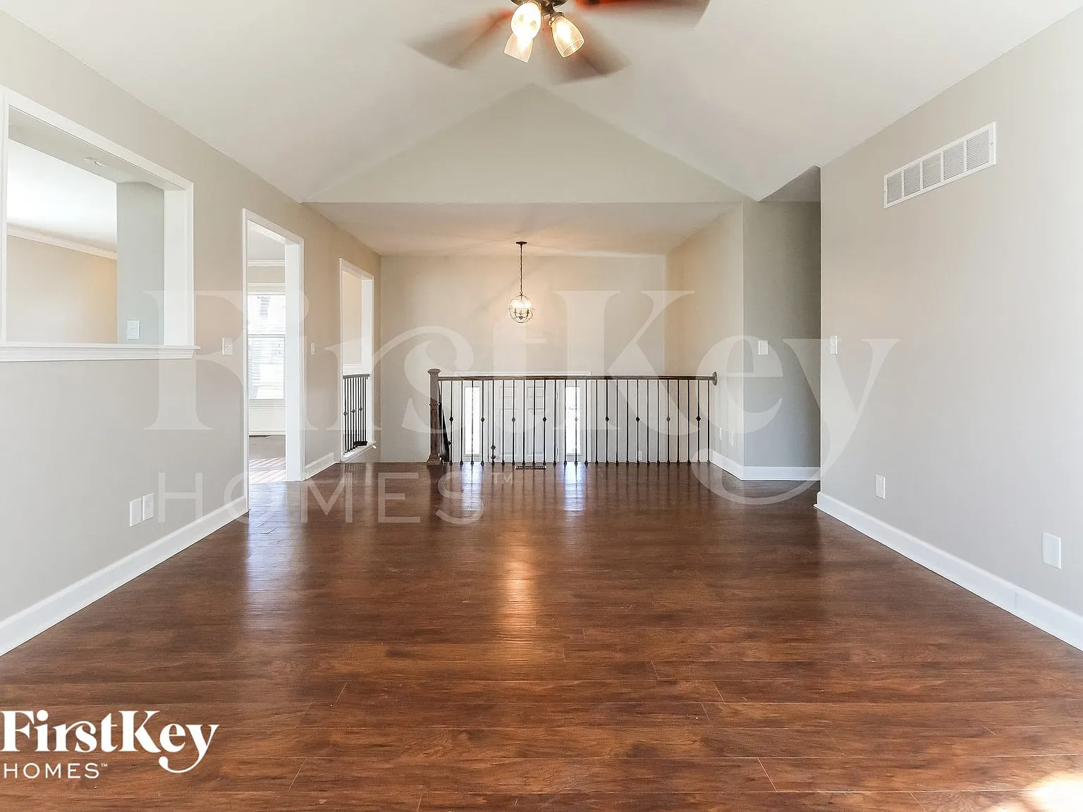 4 bed, 3.0 bath, 1996 sqft, $2,560 — Photo 3