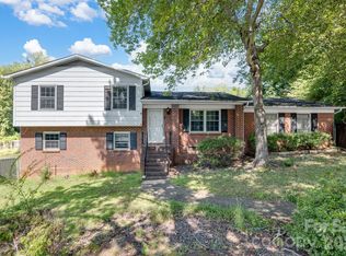 2116 Deepwood Ct, Gastonia, NC 28054
