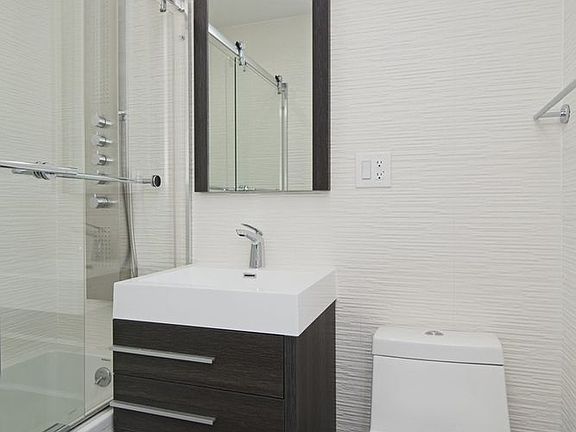 5th image of 195 Johnson Ave APT 2L