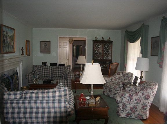 3rd image of 1526 Kenmar Dr