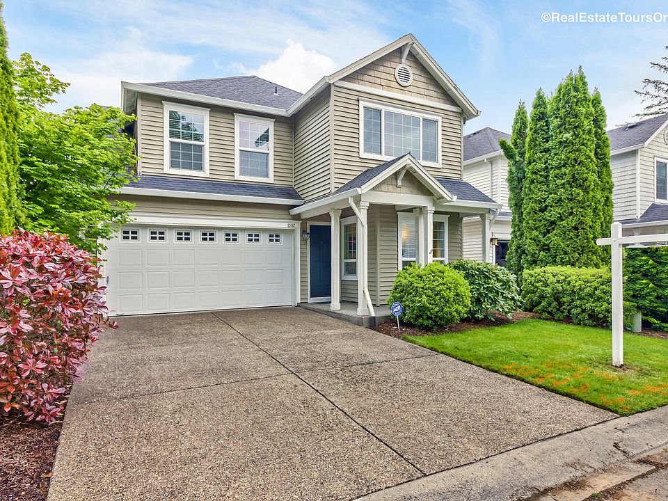 1st image of 1302 NE Margeaux Pl