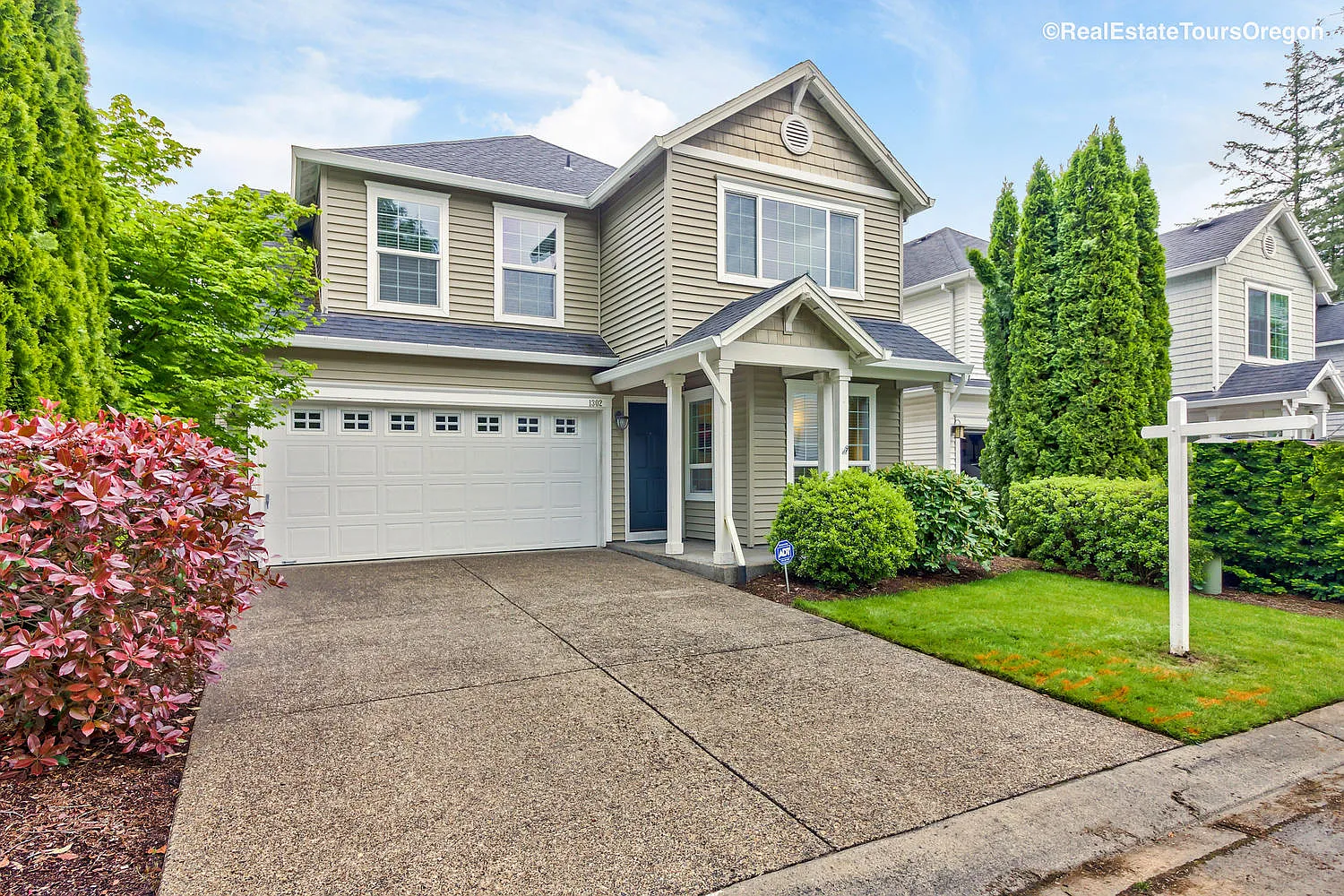 1302 NE Margeaux Pl photo 1