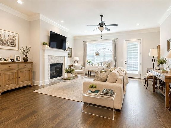 2nd image of 3226 Nobility Way