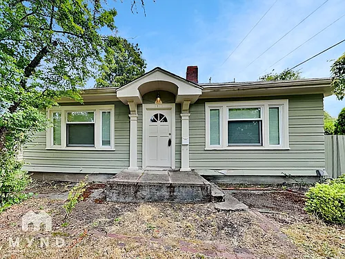 1311 N Alder St Photo 1
